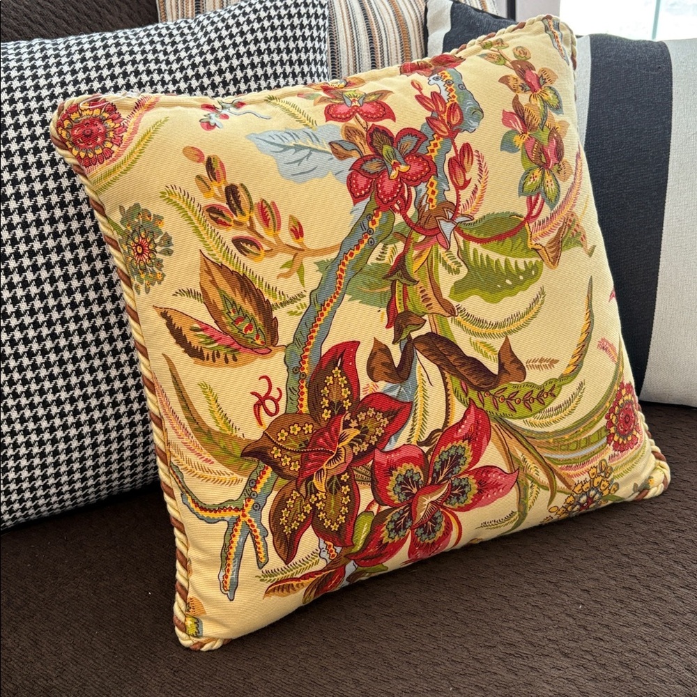 🆕POTTERY BARN Jacobean Floral Accent Pillow, OS
